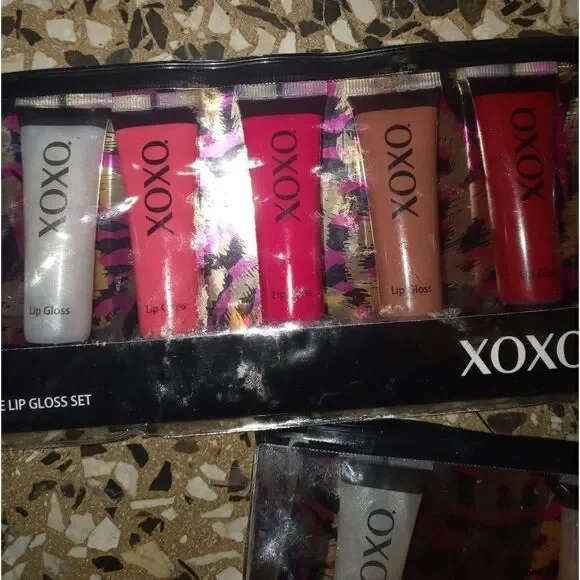 Lipgloss bundle of 5 glosses - Picture 2 of 5